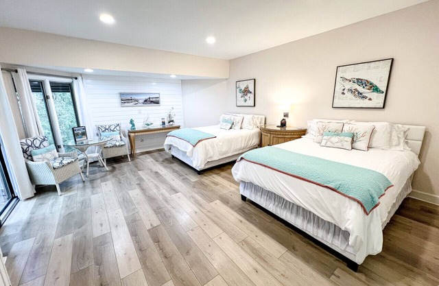 NEW- Discount! POOL - near beach and golf course!