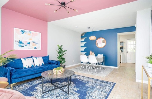 NEW ENTIRE PLACE COZY QUIET 2b2b TOWNHOUSE SP1265