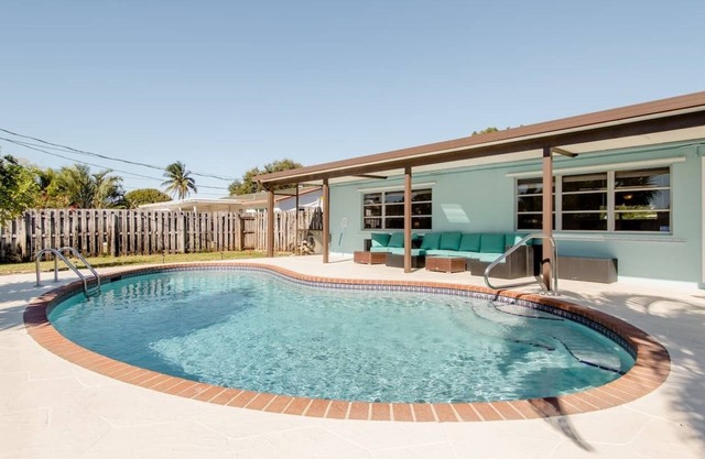 NEW - Entire Pool House 3/2 - Boynton Beach