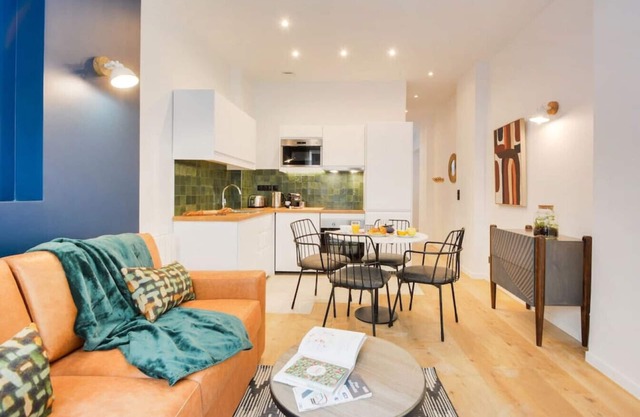 New flat, Central Paris Gare de Lyon République 3e