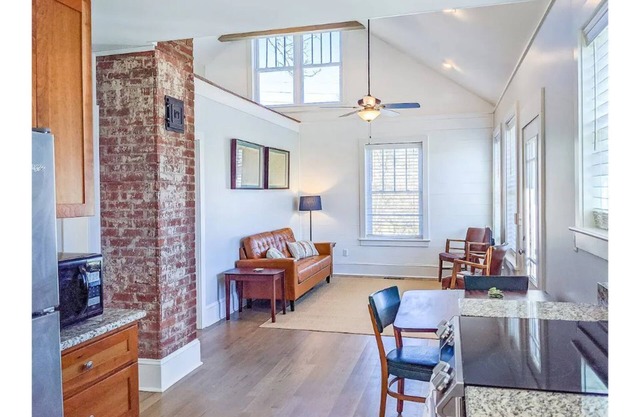 NEW! Historic Downtown. Tannery House, 2bedr