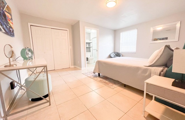 NEW! Hitz The Town House Near Tampa Attractions
