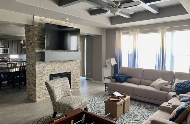 New home 3k sqf with hot tub, EV charger, 7 beds/4 rms - Near Airport, Ft Carson