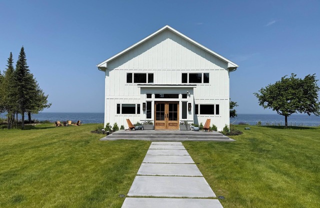NEW Lakefront 3 Acre Renovated Egg Harbor Getaway