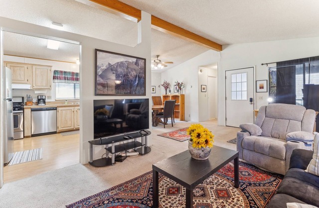 NEW! Lincoln Lodge 2-Bedroom Cabin with Pool - Pets Allowed by Yosemite Region Resorts