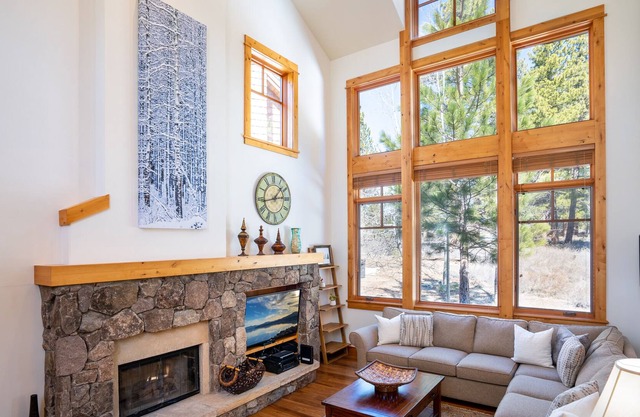 New Listing! 3 BD Residence At Old Greenwood!