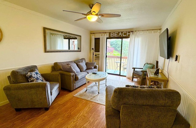 New Listing! Aloha on the Harbor