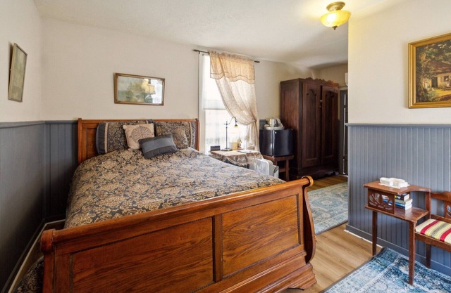 NEW LISTING! Carroll Cottage by Main Street Bed & Breakfast
