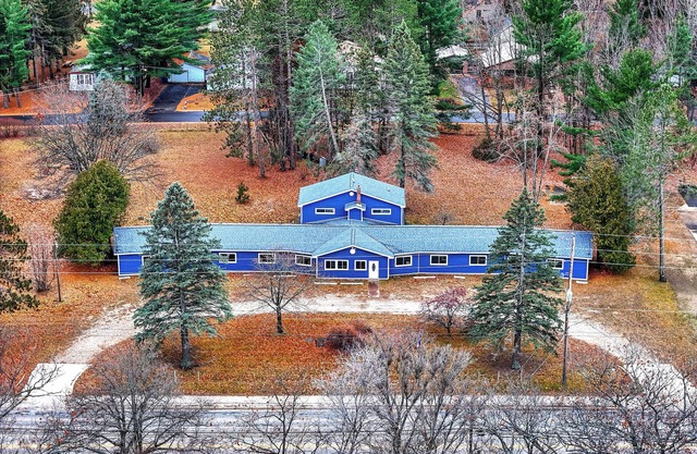 New Listing! Charming House at The Blue Anchor Hotel. 4 Kings, sleeps 8.