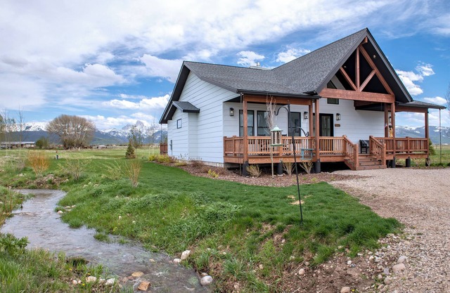 NEW LISTING: Charming Farmhouse w/Unmatched Teton Views: Quiet, AC & Hot Tub