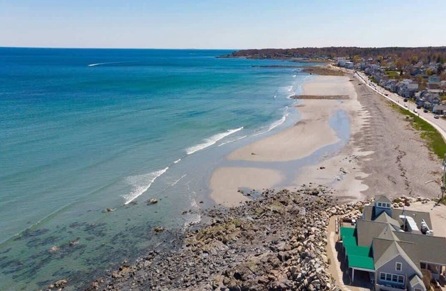 New Listing! The Long Sands Retreat - Ocean Views!