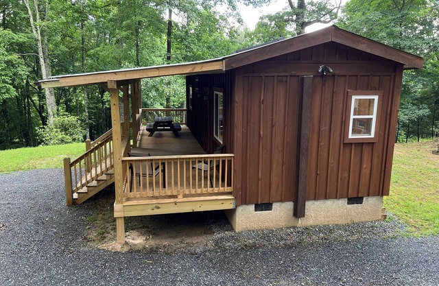 New listingnSecluded NEW Cabin close to Waynesville & Lake Junaluska
