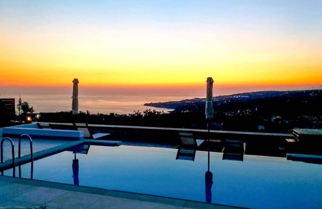 NEW Lux Villa ★ Prive Infinity pool ★ Jacuzzi ★ SeaView