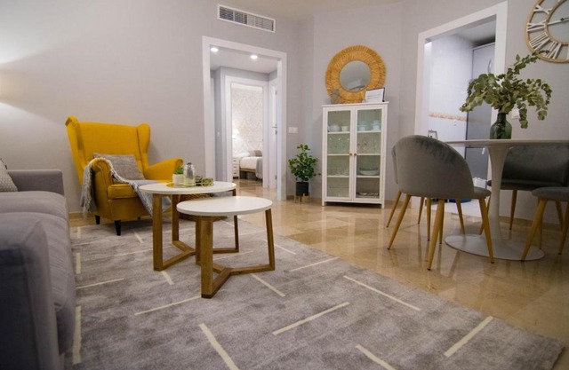 NEW! Luxury CITY CENTER & 2 BALCONIES
