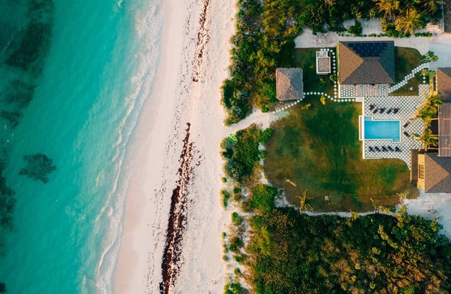 New Luxury Estate w/Htd Pool, Pink-Sand Double Bay Beach FULLY STAFFED