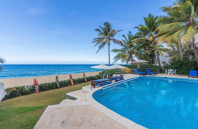 New luxury party beachfront complex: guest-friendly, 16 bedrooms, TOP CLASS!