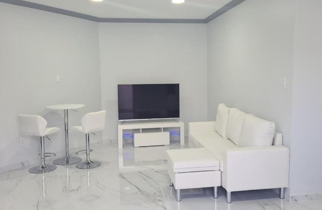 New Modern Apartment