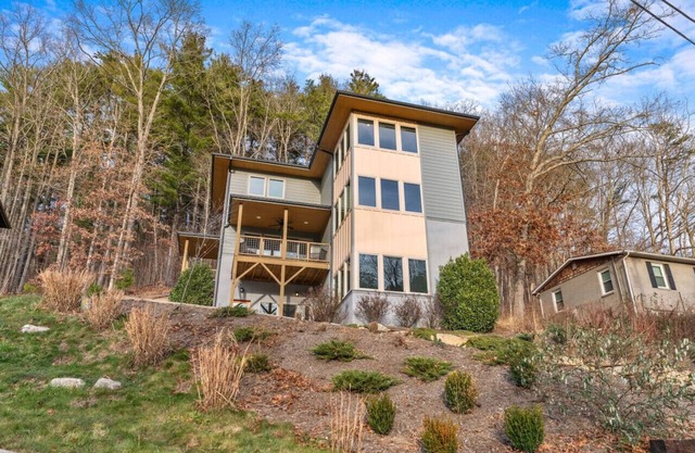*NEW* Modern Cabin w Hot Tub