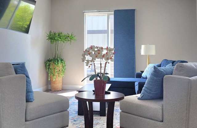 New Modern Cozy Home By Denver