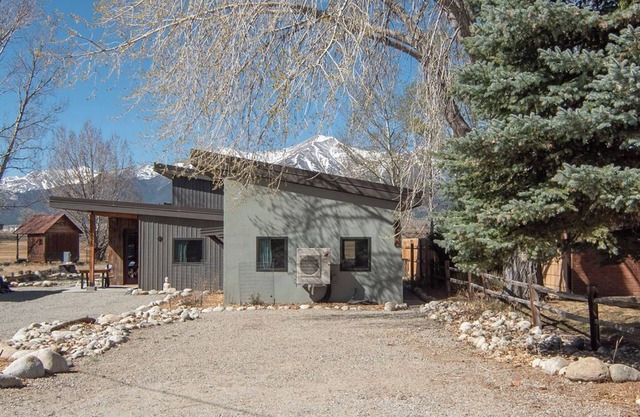 New mountain-modern bungalow with private patio + epic Mt. Princeton views