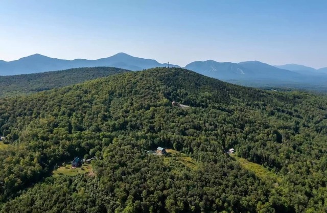 New! Mountain View Escape - Panoramic Views. 3 Bed, 2 Bath Modern Cabin.