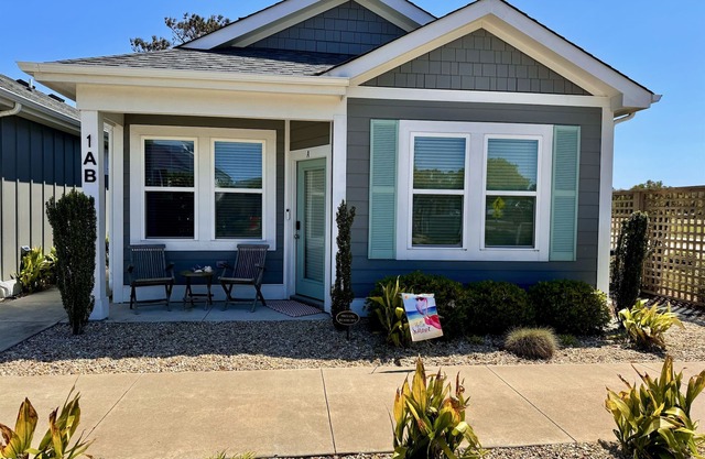 New Oceanside Corolla Condo, Pool, No Stairs