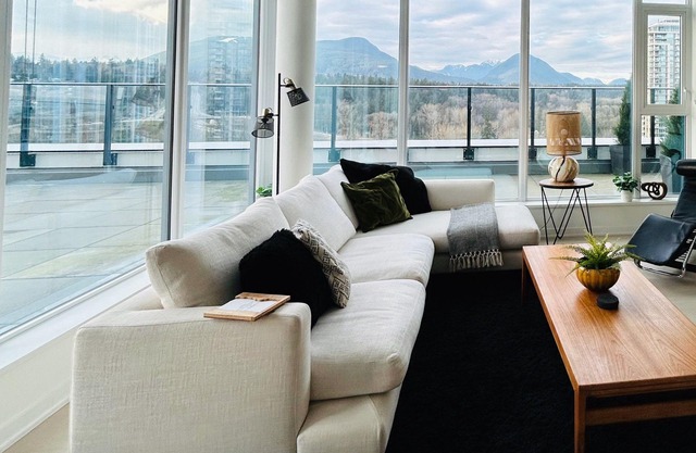 New Penthouse - 3 Bedrooms with spectacular views .