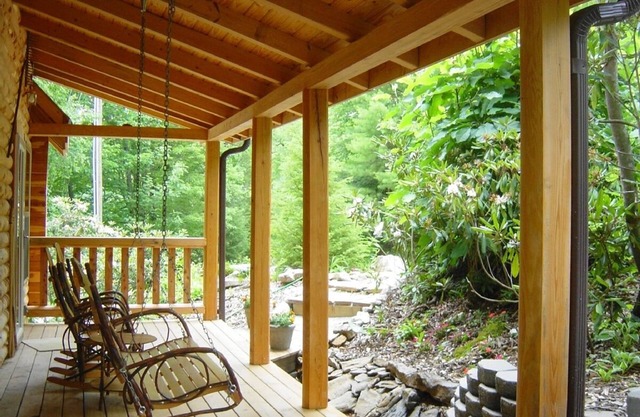 New red cedar log home just off the blue ridge parkway in Little Switzerland, NC