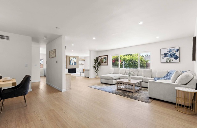 NEW Remodeled Northridge Gem Near Sherwood Forest