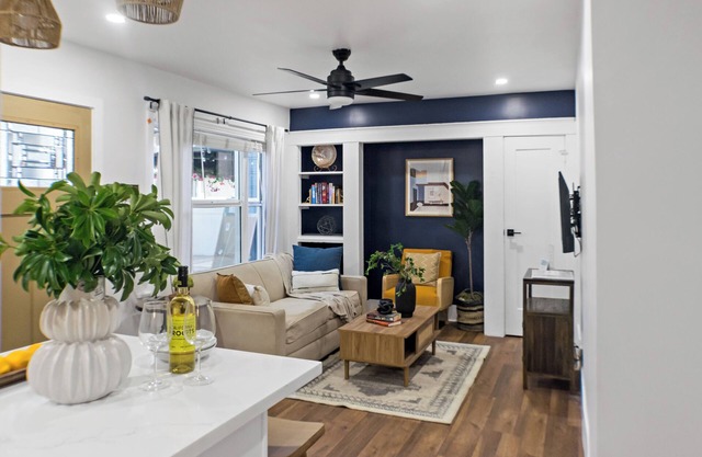 New Renovated Gem: Mins to Beach & Convention Ctr