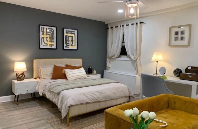New Renovated Modern 2 BR Unit l Downtown ATL