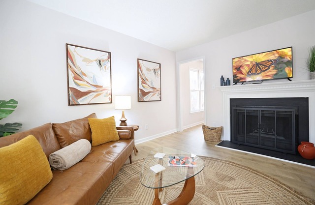 *New & Renovated* Modern Retreat 2 mi from Duke