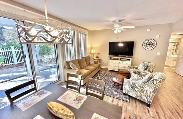New Rental Luxurious living in Baytowne Wharf minutes from the Beach 310PH