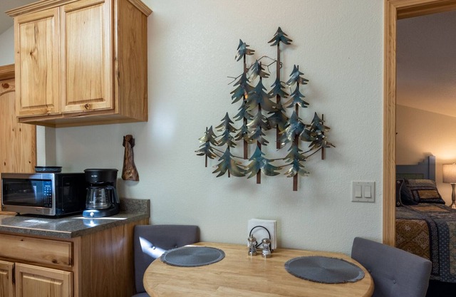 New Rental! Rare Find! Close to Wolf Creek Ski and Hot Springs