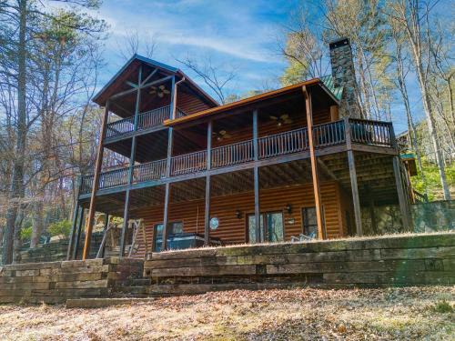 New Riverfront Retreat - Sleeps 12 Ellijay