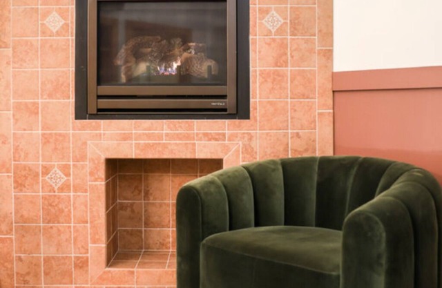NEW! Romantic Signature Fireplace Suite