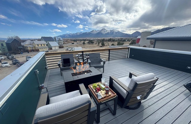 NEW! Roof Top Chalet-Luxury Western Living-STR-308