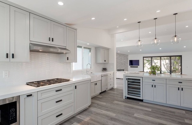 *New* San Diego family smart home - Huge Pool