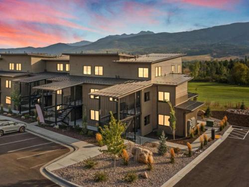 New Scenic Garden of Eden Golf View