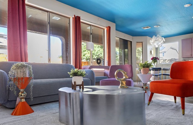 NEW! Sleeps 24+ House w/Heated Pool, Arcades, Soda Fountain