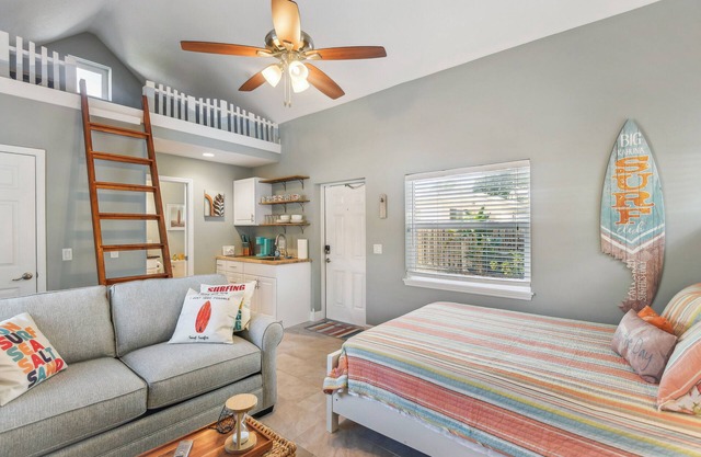 New Smyrna Beach Hideaway < 1 Mi to Beach!
