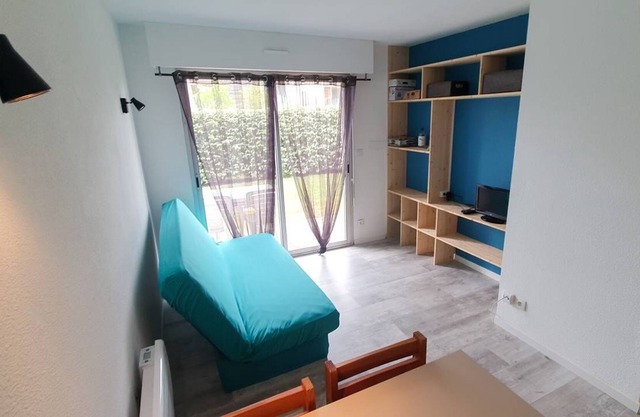 New studio 100 m from Port Hourtin