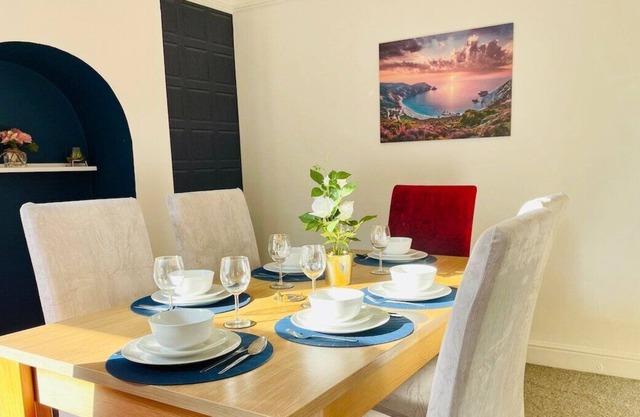 ♥️NEW – Stylish 3BR🏡 , Contractors & Business. ♡