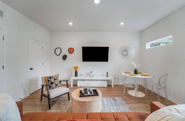 New Stylish Townhome in Cotswold with Ensuite Baths, Chef's Kitchen & EV Charger