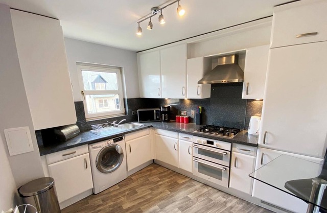 NEW Super 2 Bedroom Flat in Falkirk