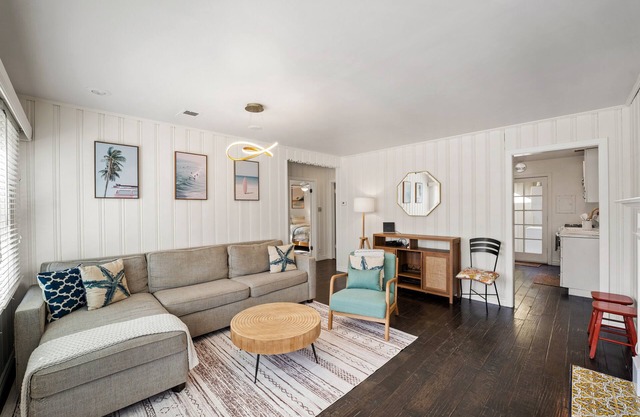 NEW - Surf Bungalow w/Hot Tub - Steps from Beach