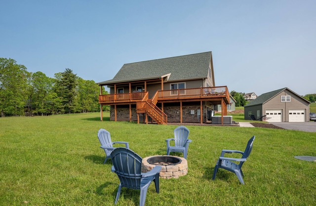 New! Tee Time: Lake Access, Hot Tub, Fireplace, Dock!