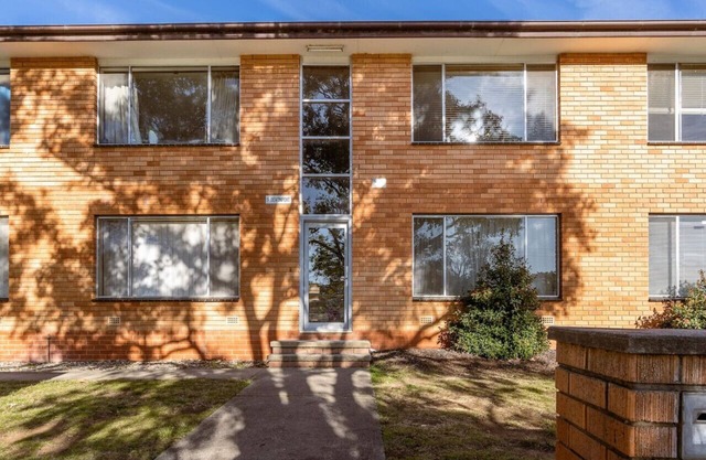New to VRBO: Brilliantly Restored Apt - 8mins from Hospital