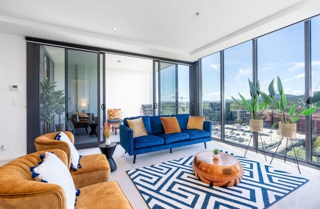 New to VRBO: Fabulous 2BR/2BA Apartment in the Central District