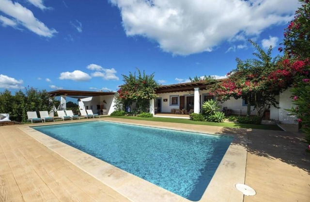 New! Villa Can Torres